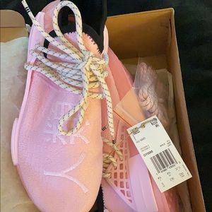 PHARRELL X NMD HUMAN RACE IN PINK